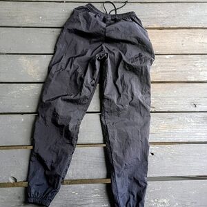 Nike Vintage Men's Black Elastic-Waist Windbreaker Jogger Pants Size Small